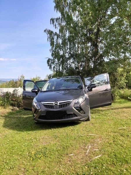 1 Opel Zafira Tourer 7 Place – Image 1