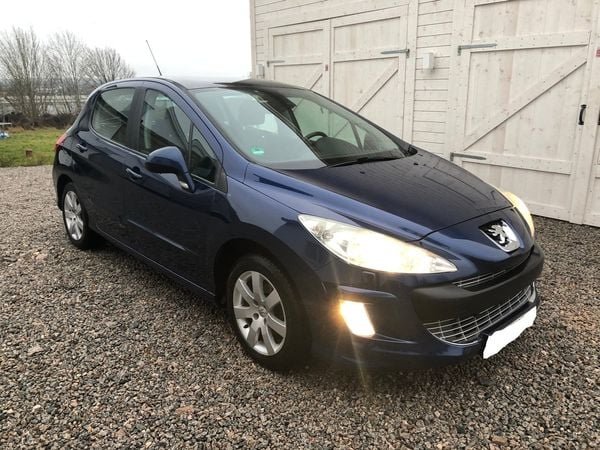 1 Peugeot 308 – Image 1