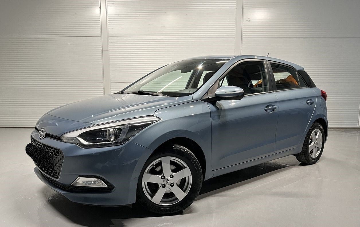 1 Hyundai i20 – Image 1