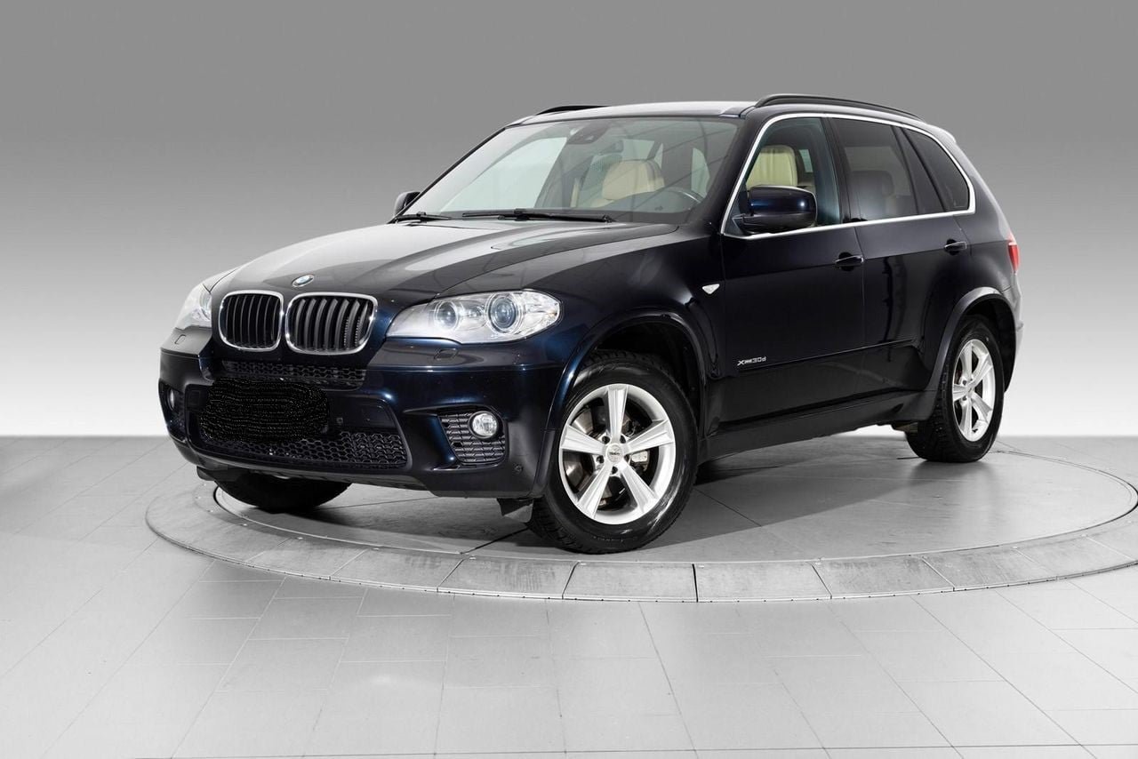 1 BMW X5 – Image 1