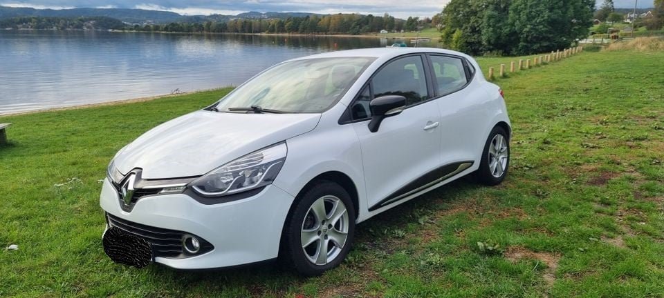 1 Renault Clio – Image 1
