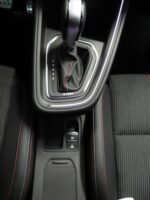 Renault Clio – Image 18