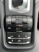 Porsche Cayenne – Image 25