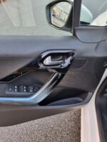 Peugeot 208 – Image 6